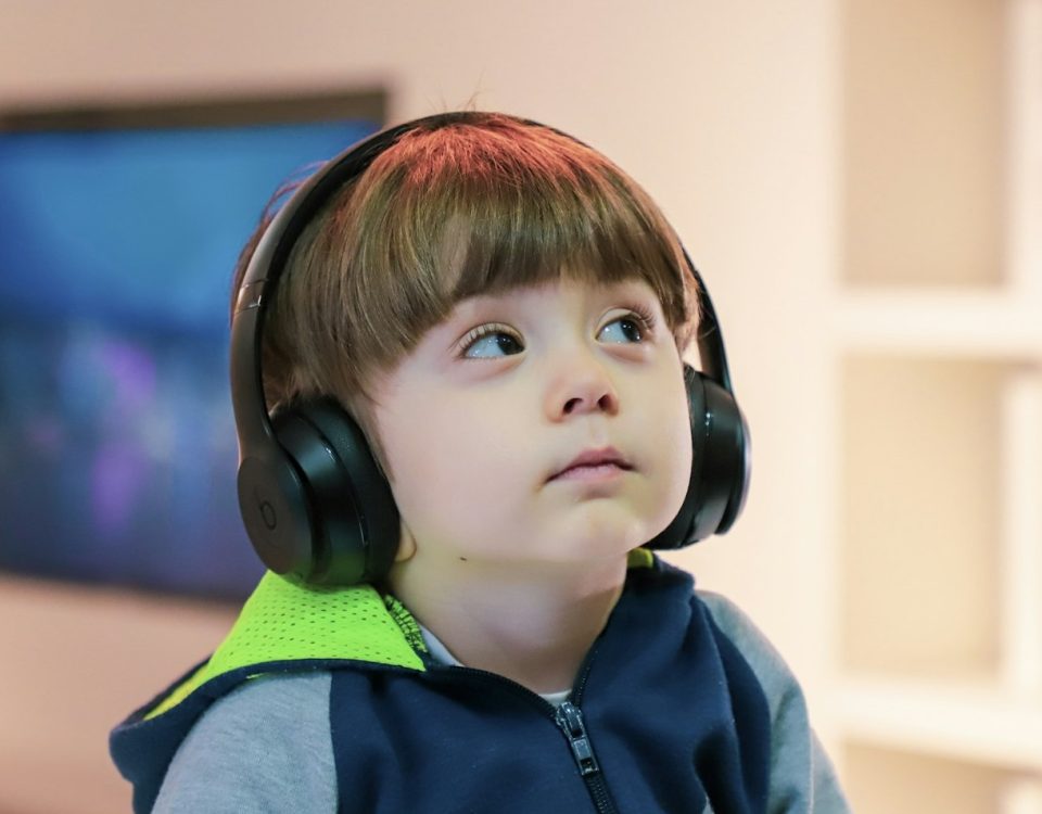 Probleme mai putin cunoscute cu care se confrunta parintii copiilor cu autism si solutii reale